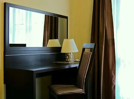 Majestic Hotel 3*